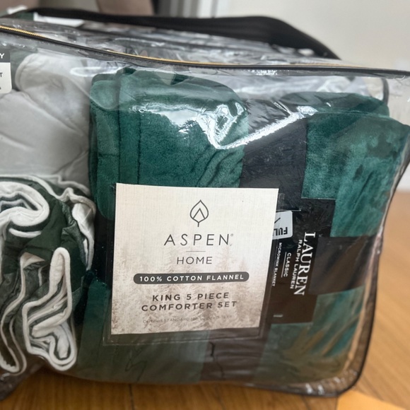 Comforter piece - Picture 2 of 4